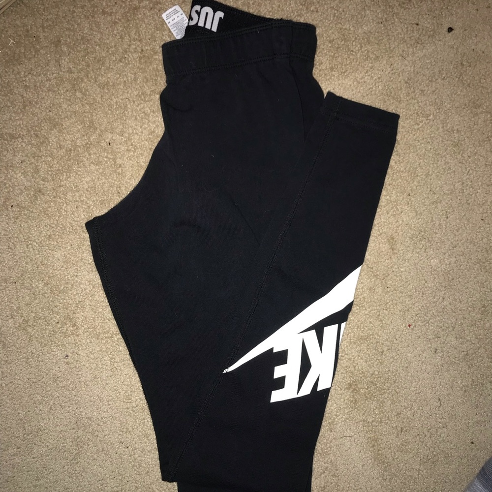 XS Women’s Nike Tights
